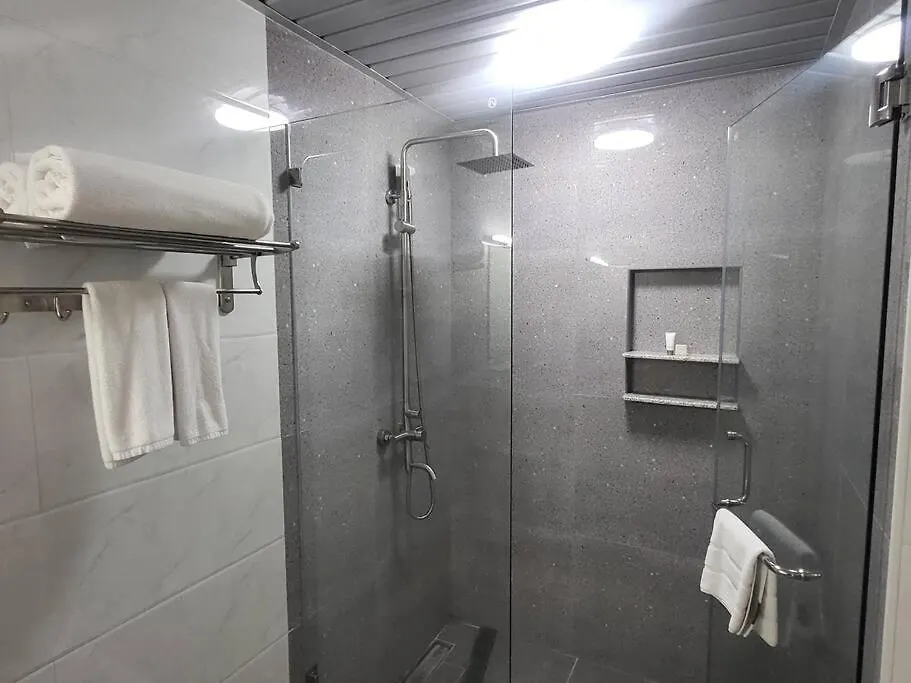 Appartement Sheryll Escapes - 1109, Phase 2 La Grande, Breezy, Hotel Amenities! Angeles