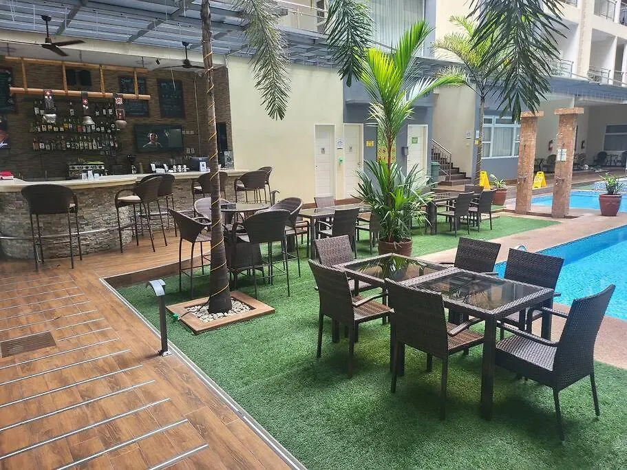 Sheryll Escapes - 1109, Phase 2 La Grande, Breezy, Hotel Amenities! Angeles Appartement